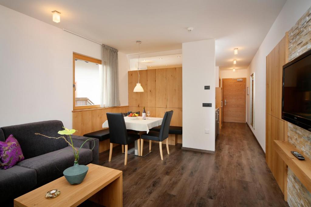 Appartement-Hotel Beatenhof Тироло Номер фото
