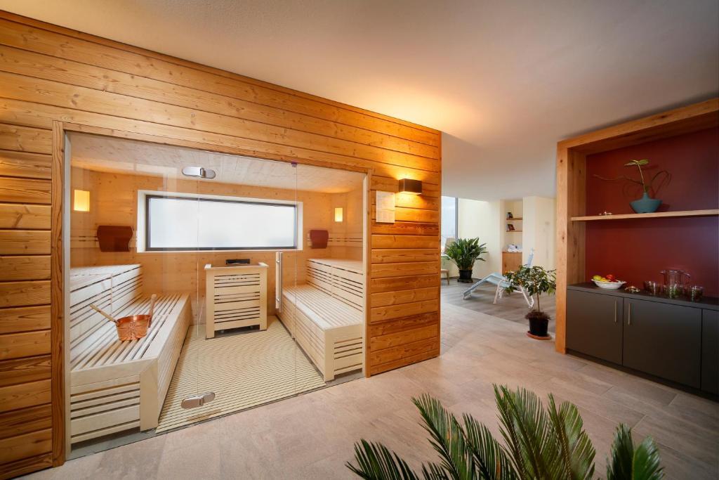 Appartement-Hotel Beatenhof Тироло Экстерьер фото